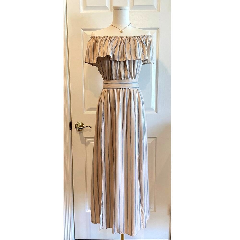 NWT Forever 21 Striped Off-the-Shoulder Maxi Dress with Slits – Size Medium